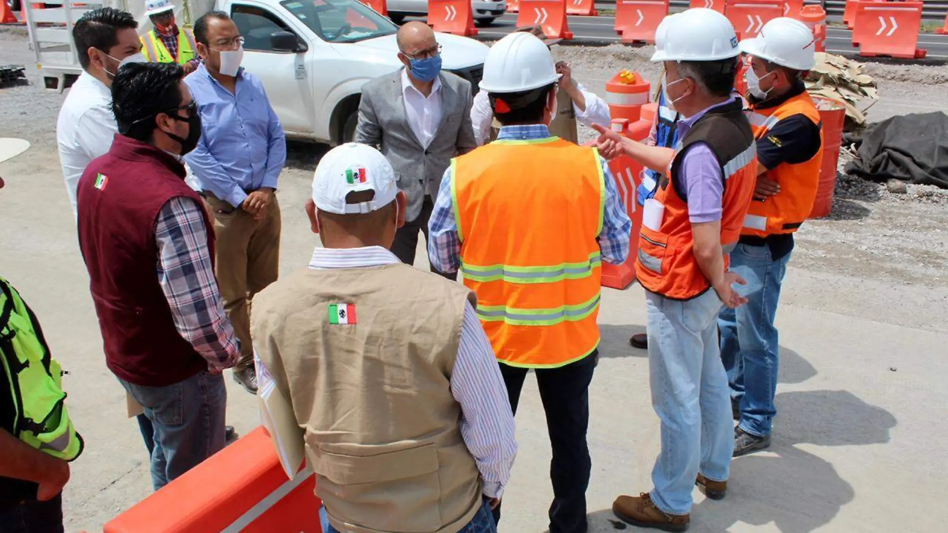 Autoridades federales realizaron un recorrido en la obra carretera del puente de la autopista